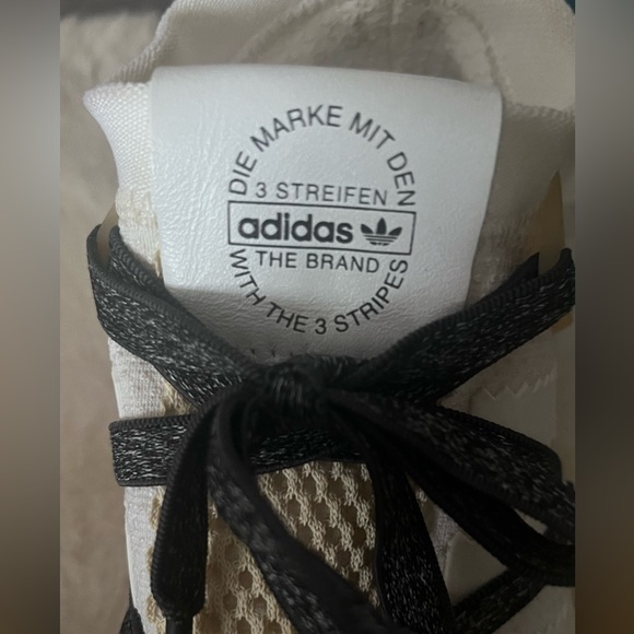 2018 Wmns Arkyn 'Cloud White' - Picture 2 of 7